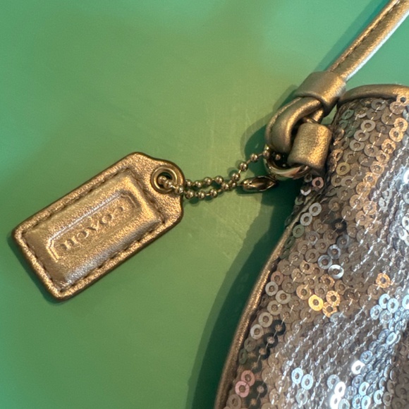 Coach Wristlet - Picture 7 of 7
